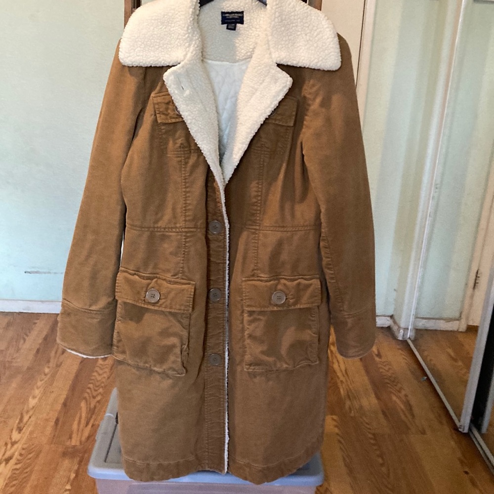 Hi guys selling a American Eagle jacket very coo size xl like new